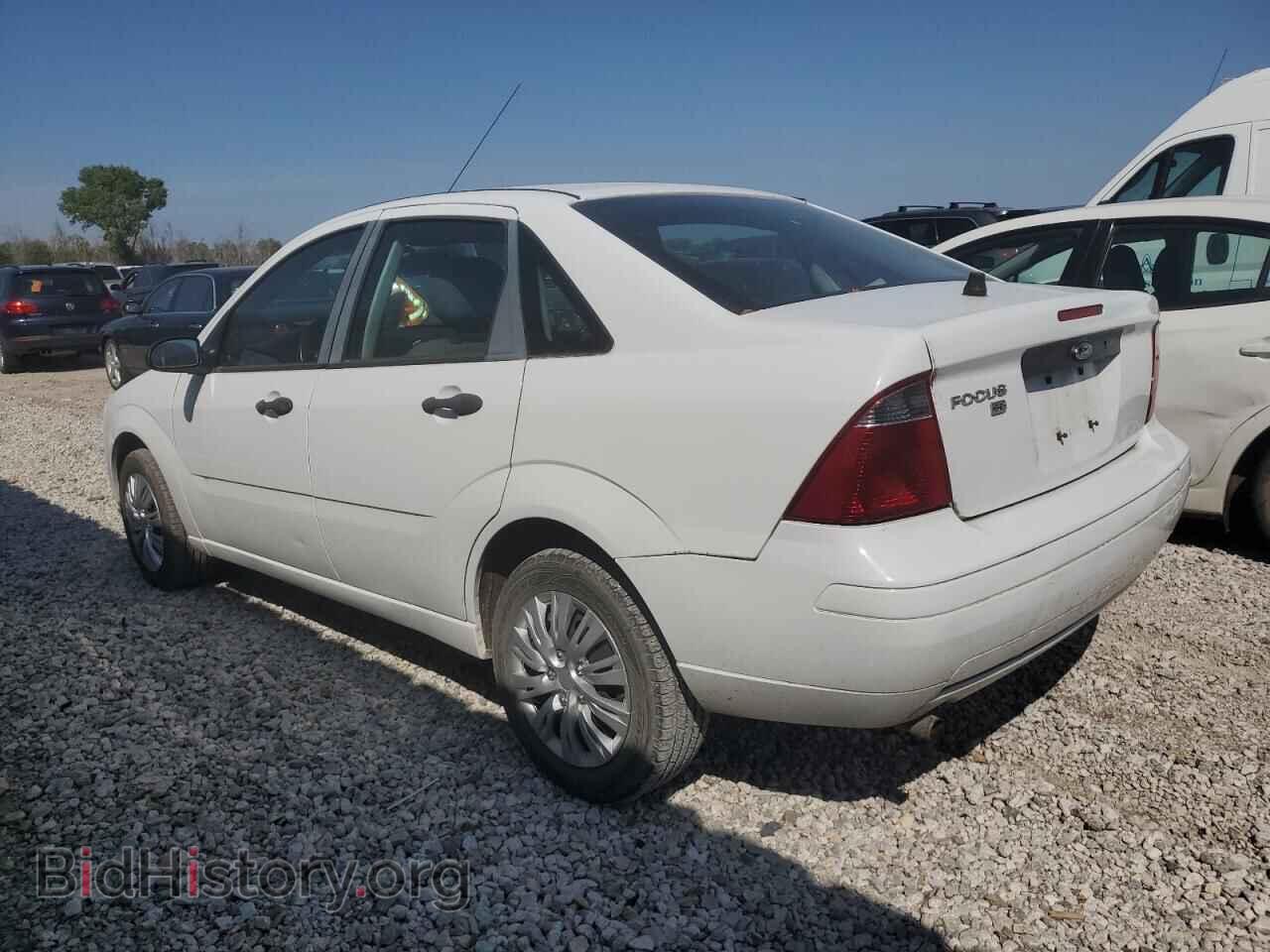 2007 FORD FOCUS - VIN: 1FAHP34NX7W320820 - Фото 2