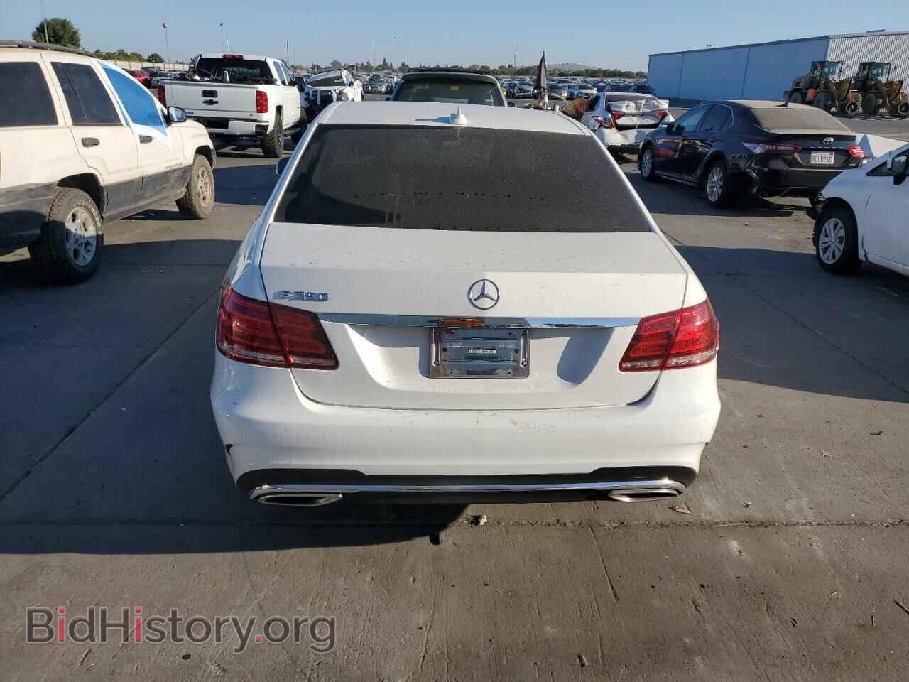 2014 MERCEDES-BENZ E-CLASS - VIN: WDDHF5KBXEB007469 - Фото 6