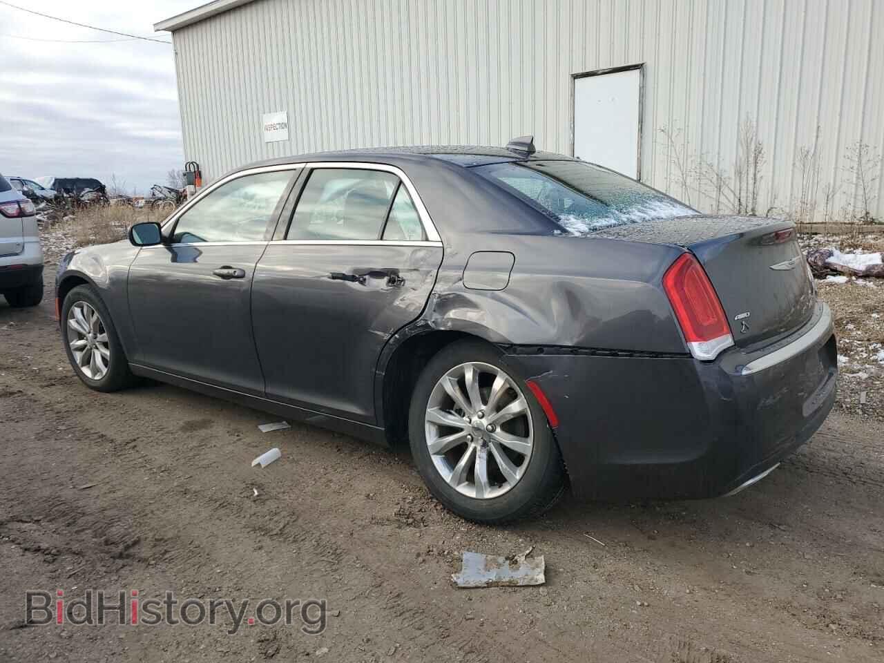2019 CHRYSLER 300 - VIN: 2C3CCARG8KH556635 - Фото 2
