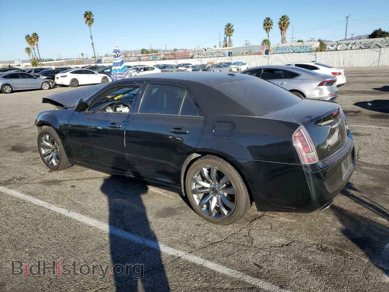2014 CHRYSLER 300 - VIN: 2C3CCABG3EH352470 - Фото 2