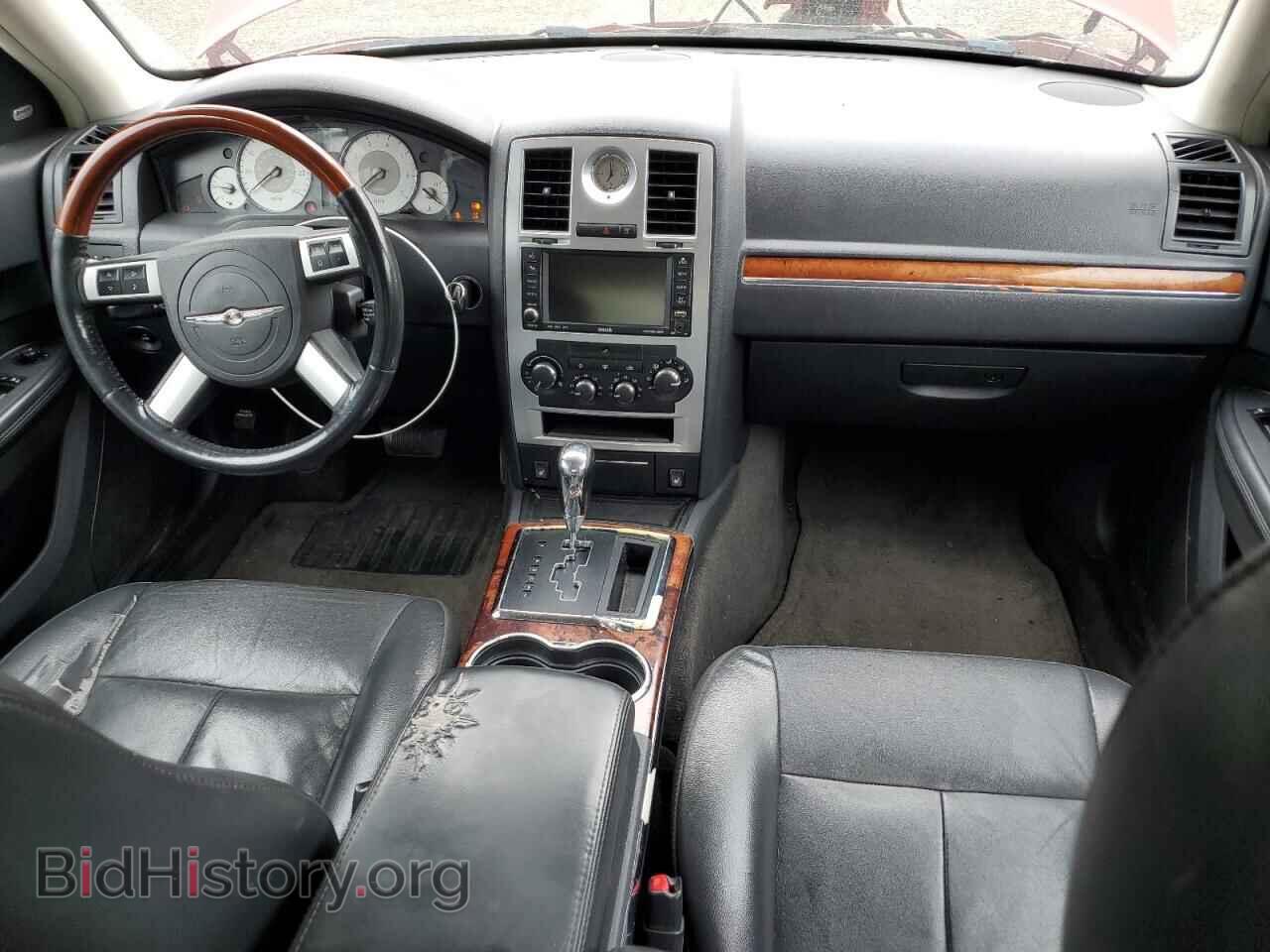 2010 CHRYSLER 300 - VIN: 2C3CA3CV2AH249677 - Фото 8