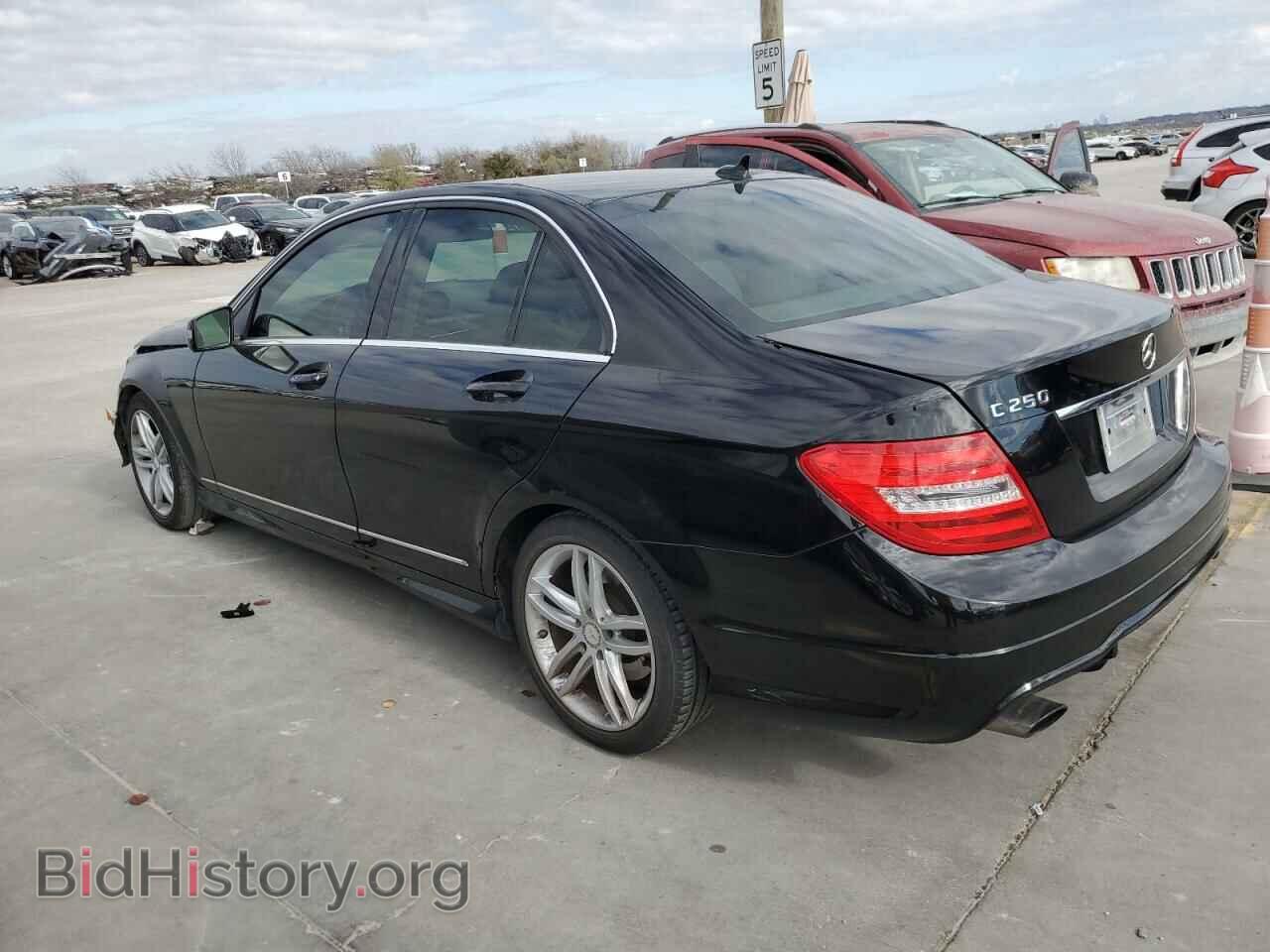 2013 MERCEDES-BENZ C-CLASS - VIN: WDDGF4HB7DA825260 - Фото 2