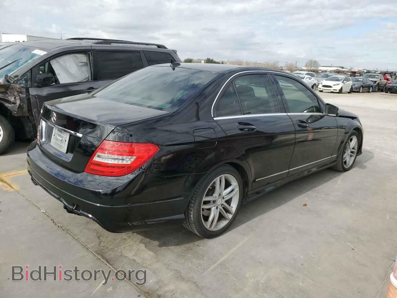 2013 MERCEDES-BENZ C-CLASS - VIN: WDDGF4HB7DA825260 - Фото 3