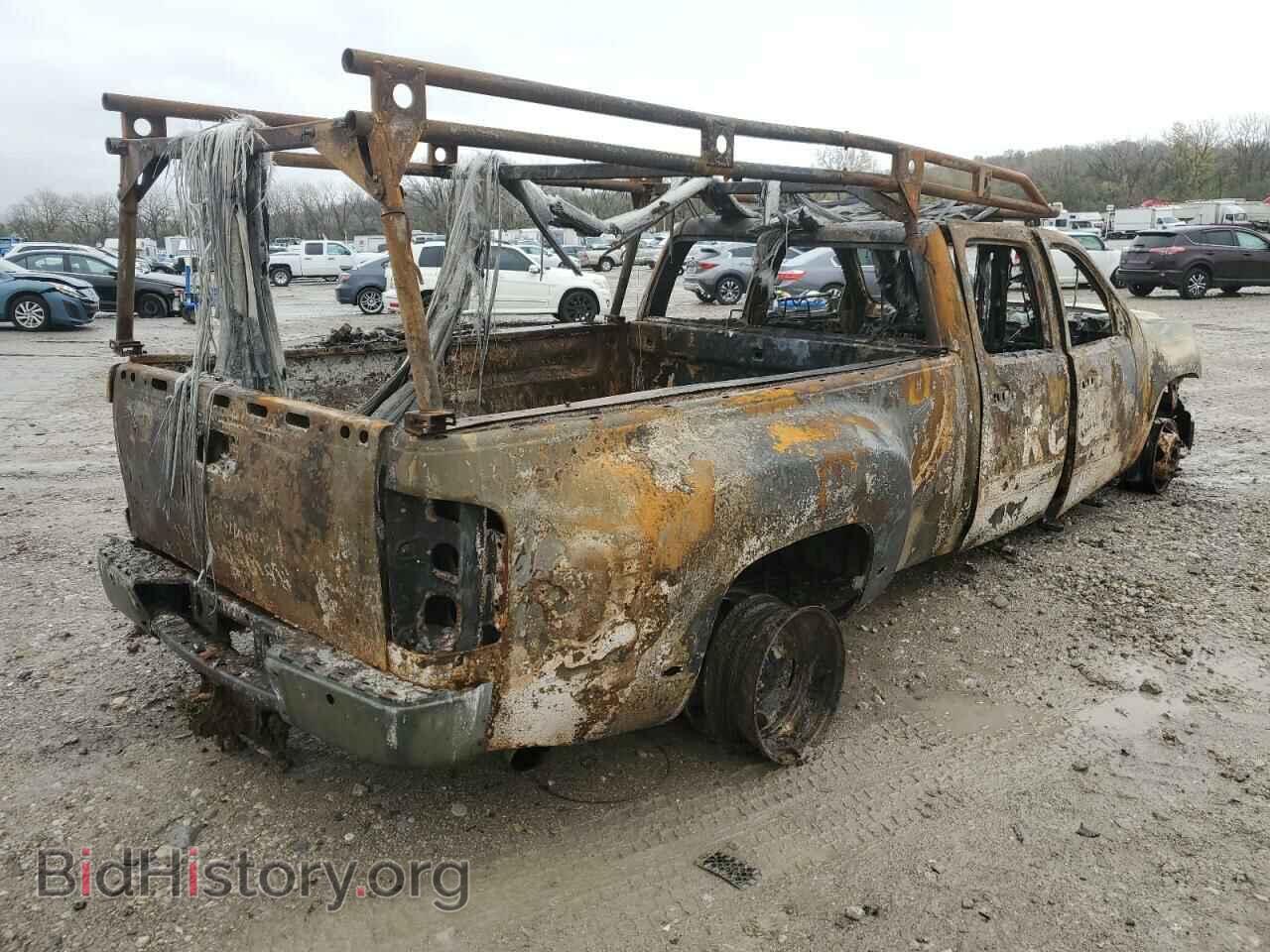 2011 GMC SIERRA - VIN: 1GT424C88BF126482 - Фото 3