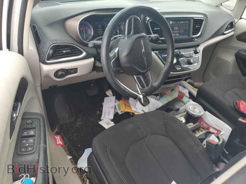 2023 Chrysler MINIVAN (VIN 2C4RC1CG1PR551860) — photo 8 of 14