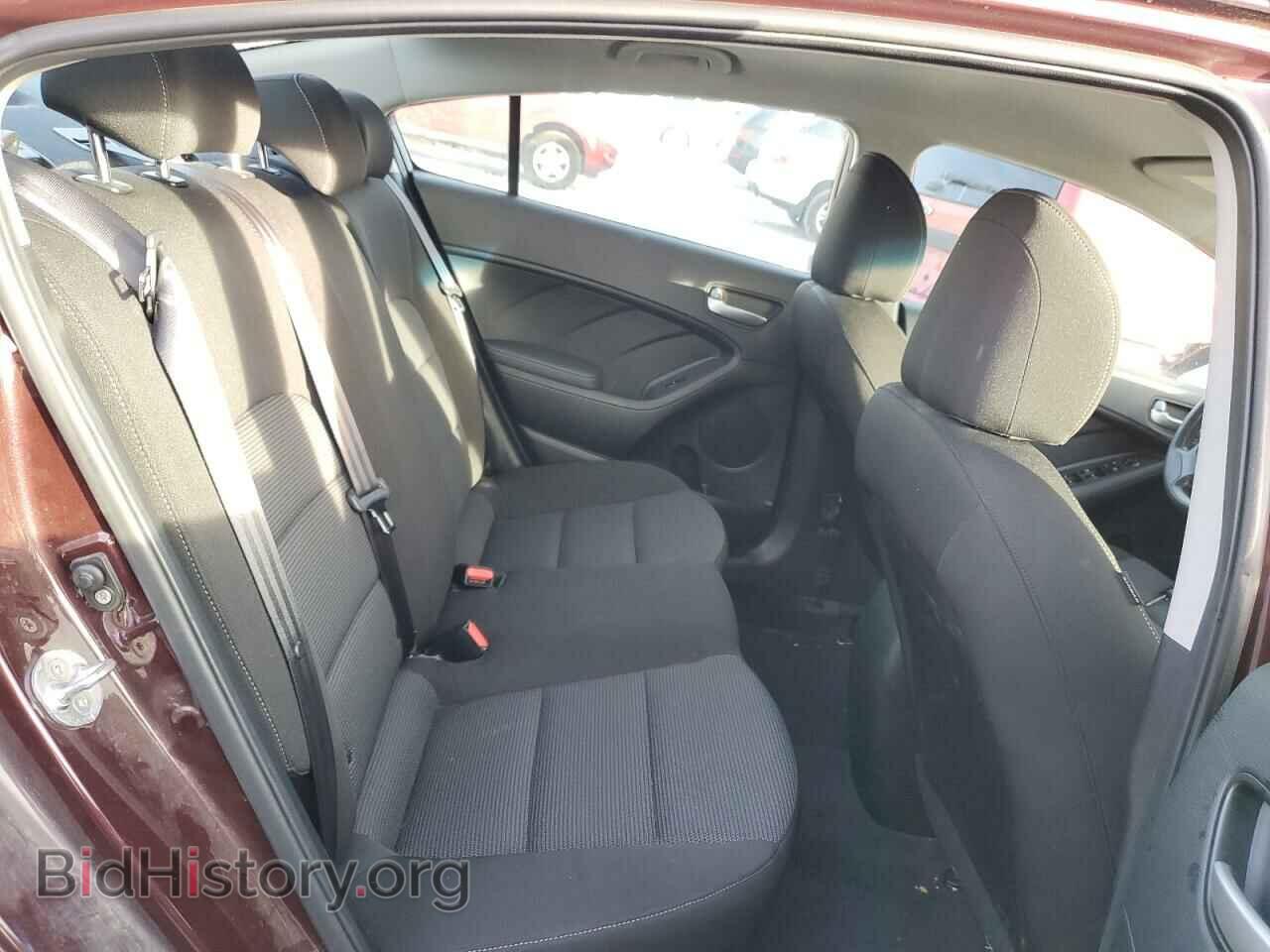 2017 KIA FORTE - VIN: 3KPFK4A76HE135929 - Фото 10