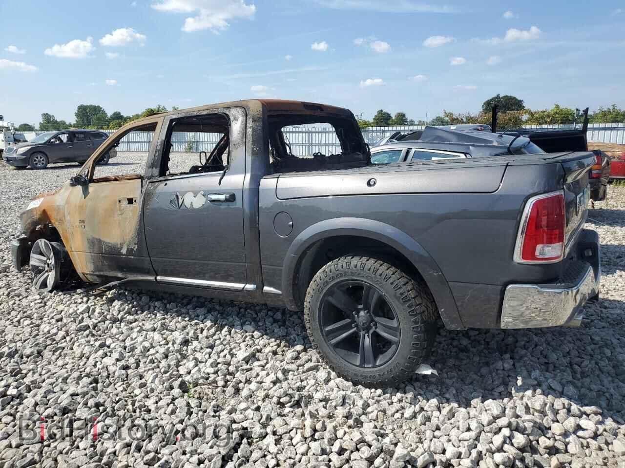 2015 RAM 1500 - VIN: 1C6RR7PM9FS753402 - Фото 2