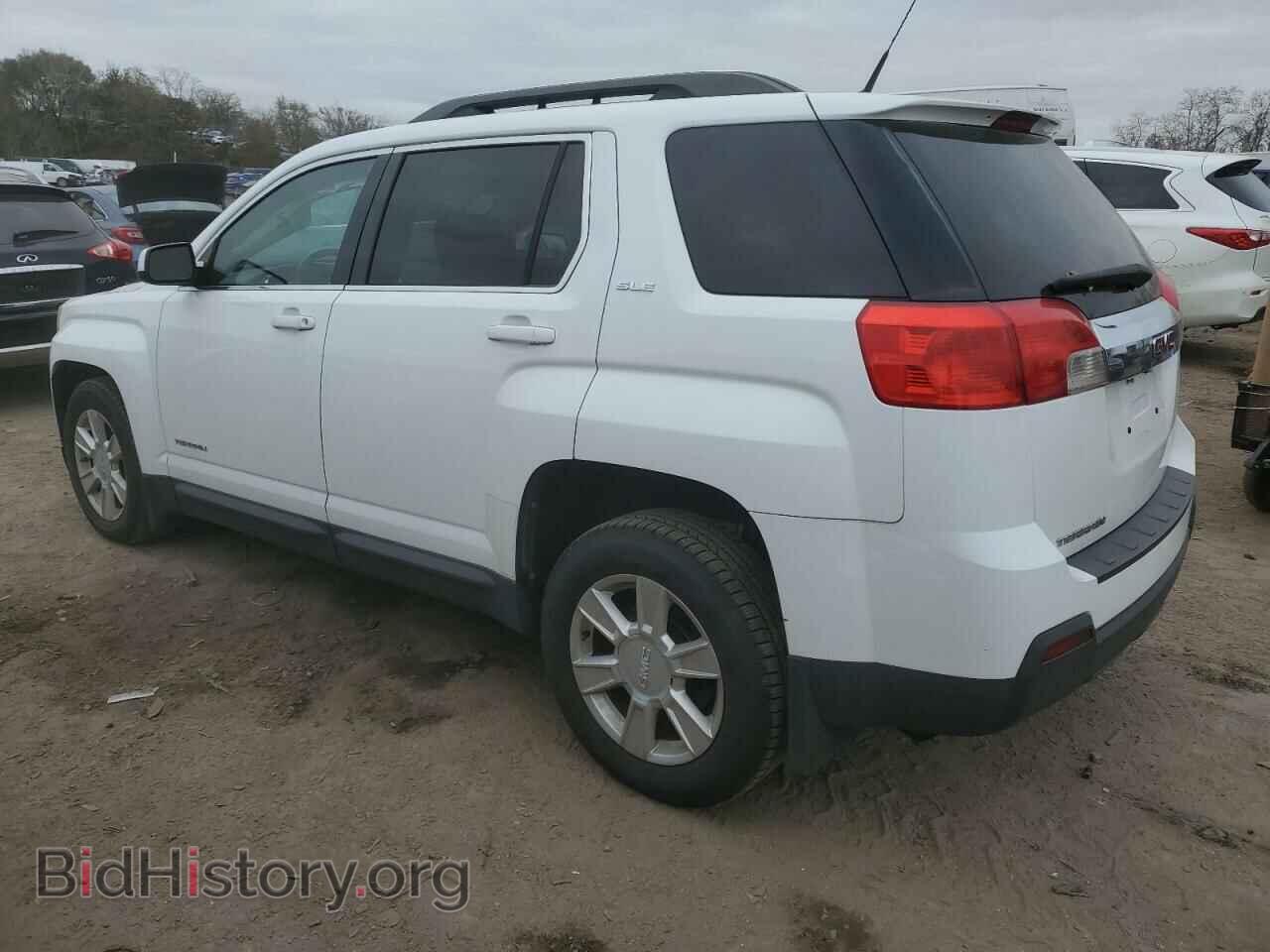 2011 GMC TERRAIN - VIN: 2CTALSEC3B6473657 - Photo 2