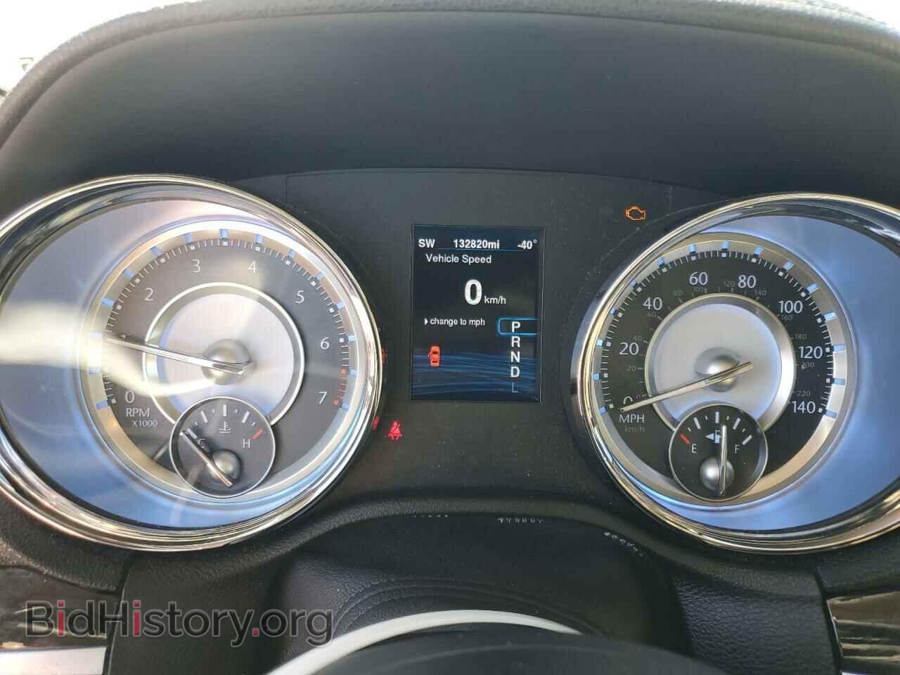 2014 CHRYSLER 300 - VIN: 2C3CCAAG0EH100824 - Фото 9
