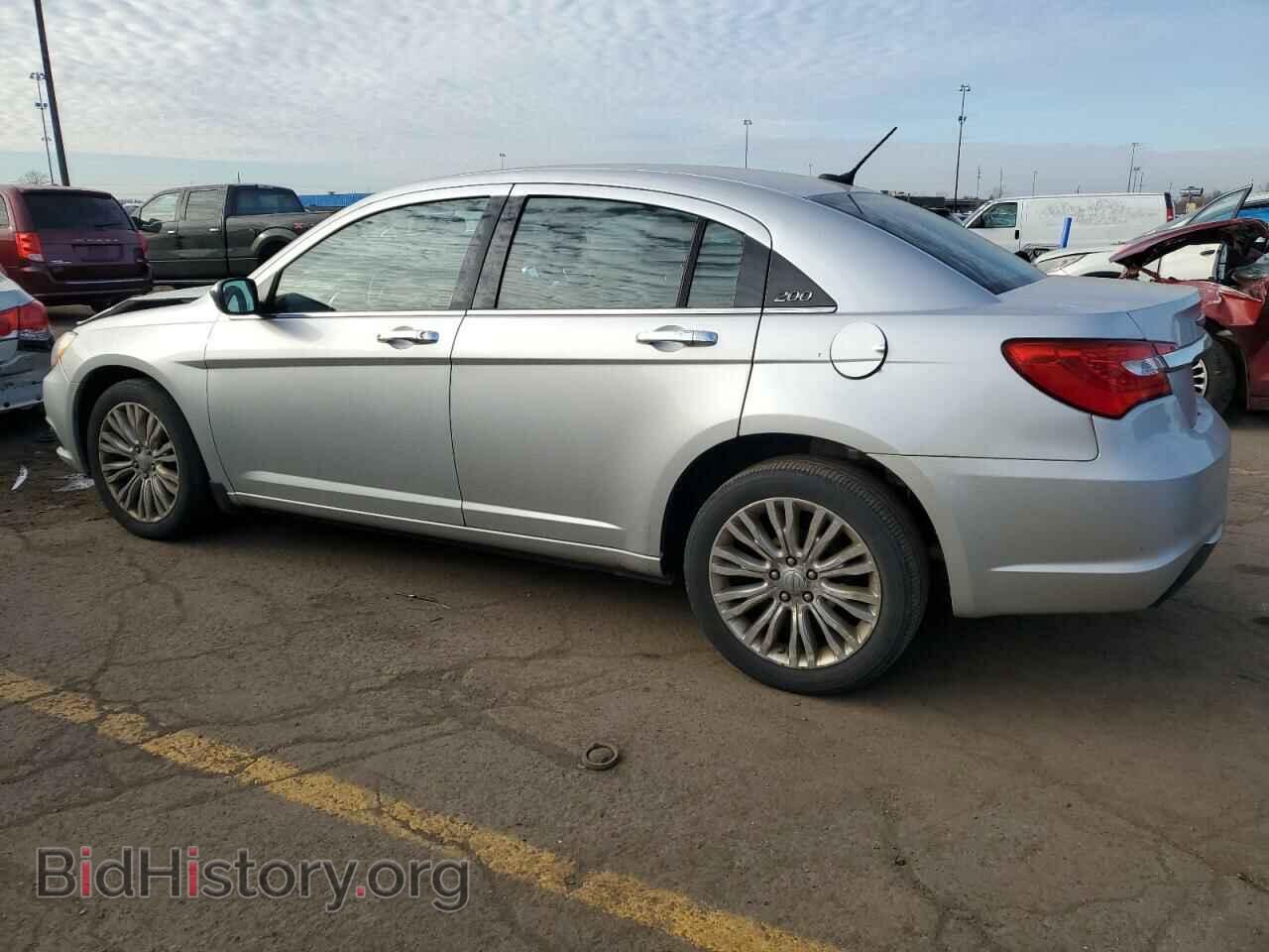 2012 CHRYSLER 200 - VIN: 1C3CCBCGXCN206267 - Фото 2