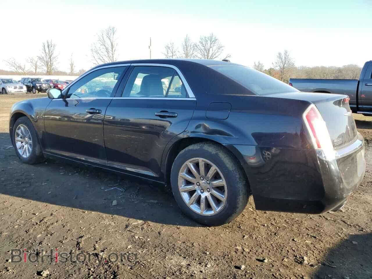 2013 CHRYSLER 300 - VIN: 2C3CCAAG8DH667779 - Фото 2