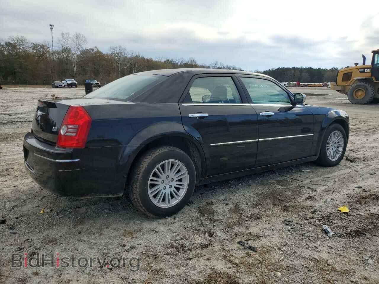2010 CHRYSLER 300 - VIN: 2C3CA4CD1AH153892 - Фото 3