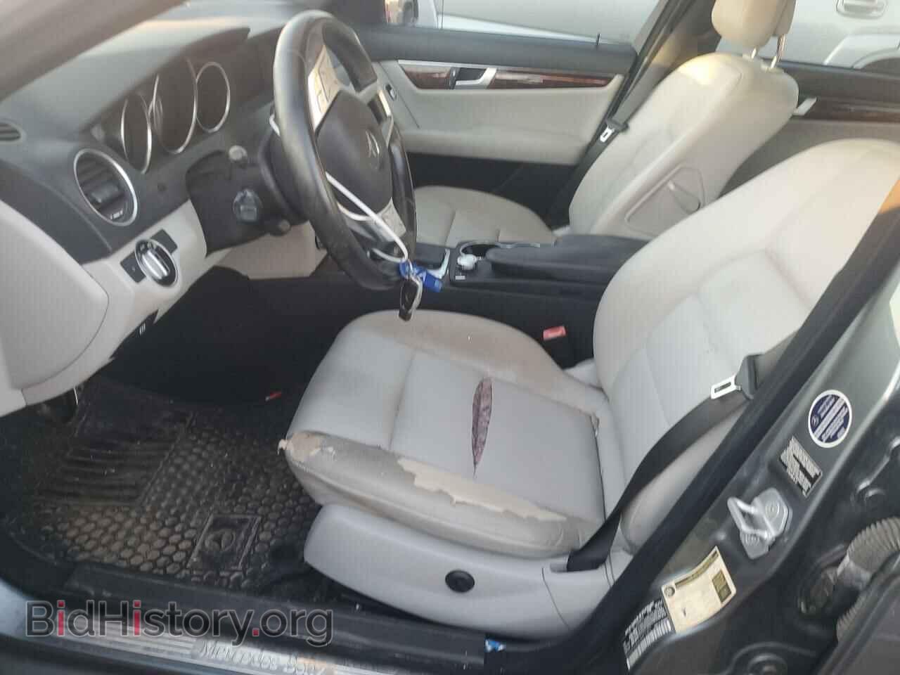 2012 MERCEDES-BENZ C-CLASS - VIN: WDDGF4HB9CA677207 - Фото 7