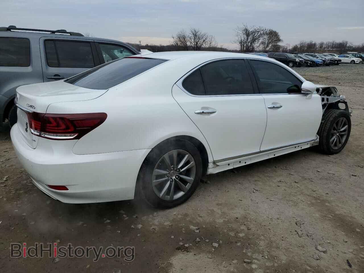 2014 LEXUS LS460 - VIN: JTHCL5EF7E5022164 - Photo 3