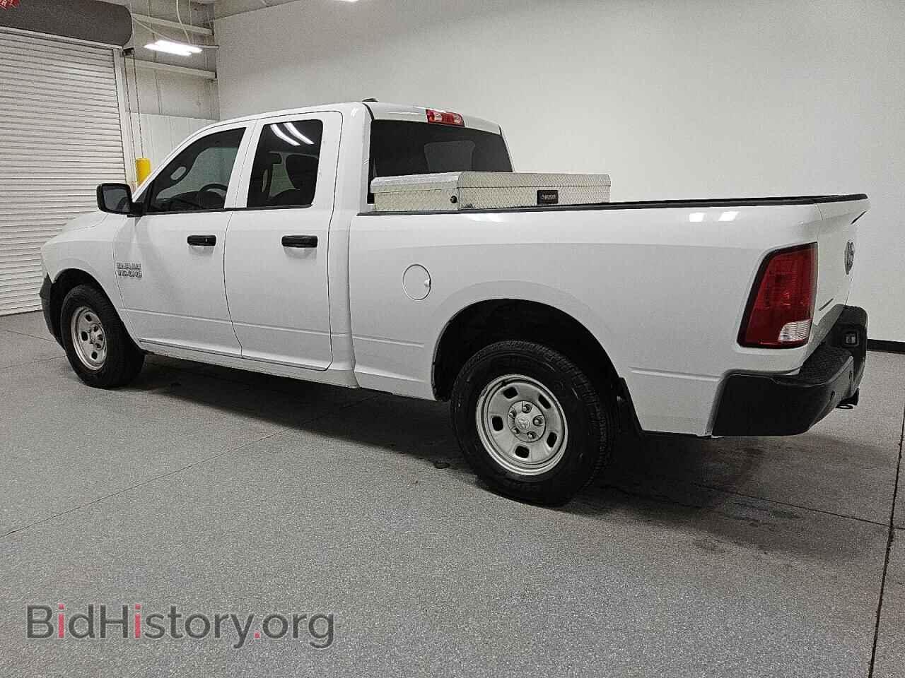 2018 RAM 1500 - VIN: 1C6RR6FG8JS303576 - Фото 2