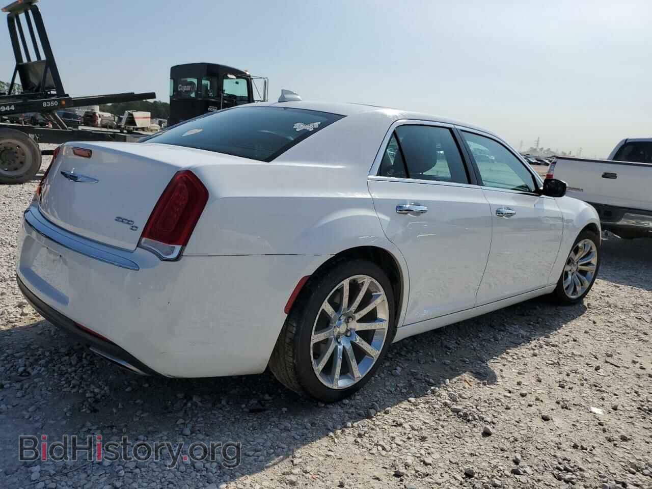 2017 CHRYSLER 300 - VIN: 2C3CCAEG0HH632542 - Фото 3