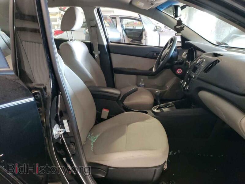 2010 Kia FORTE (VIN KNAFU4A28A5244230) — фото 7 из 12