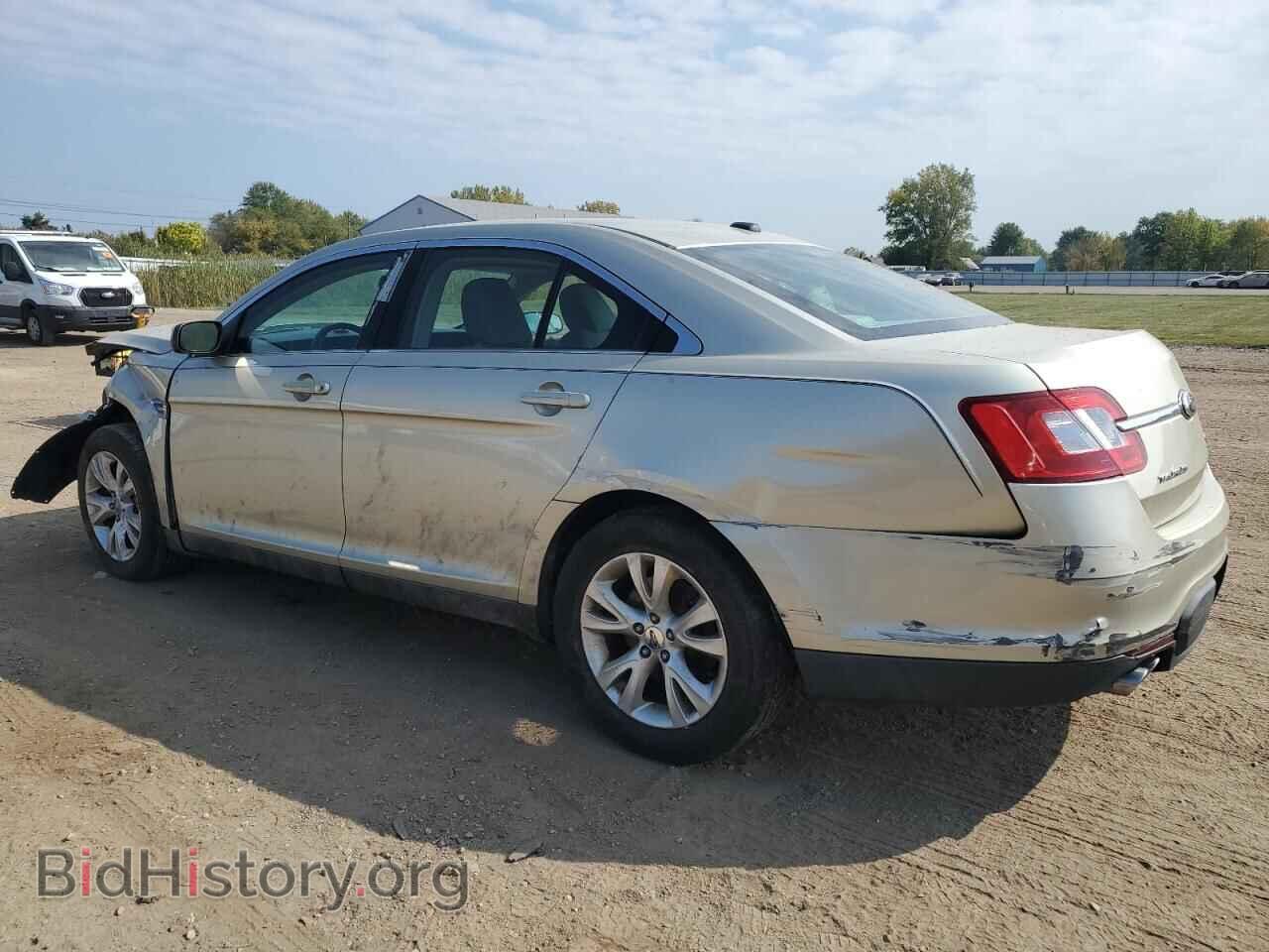 2011 FORD TAURUS - VIN: 1FAHP2EW4BG138745 - Фото 2