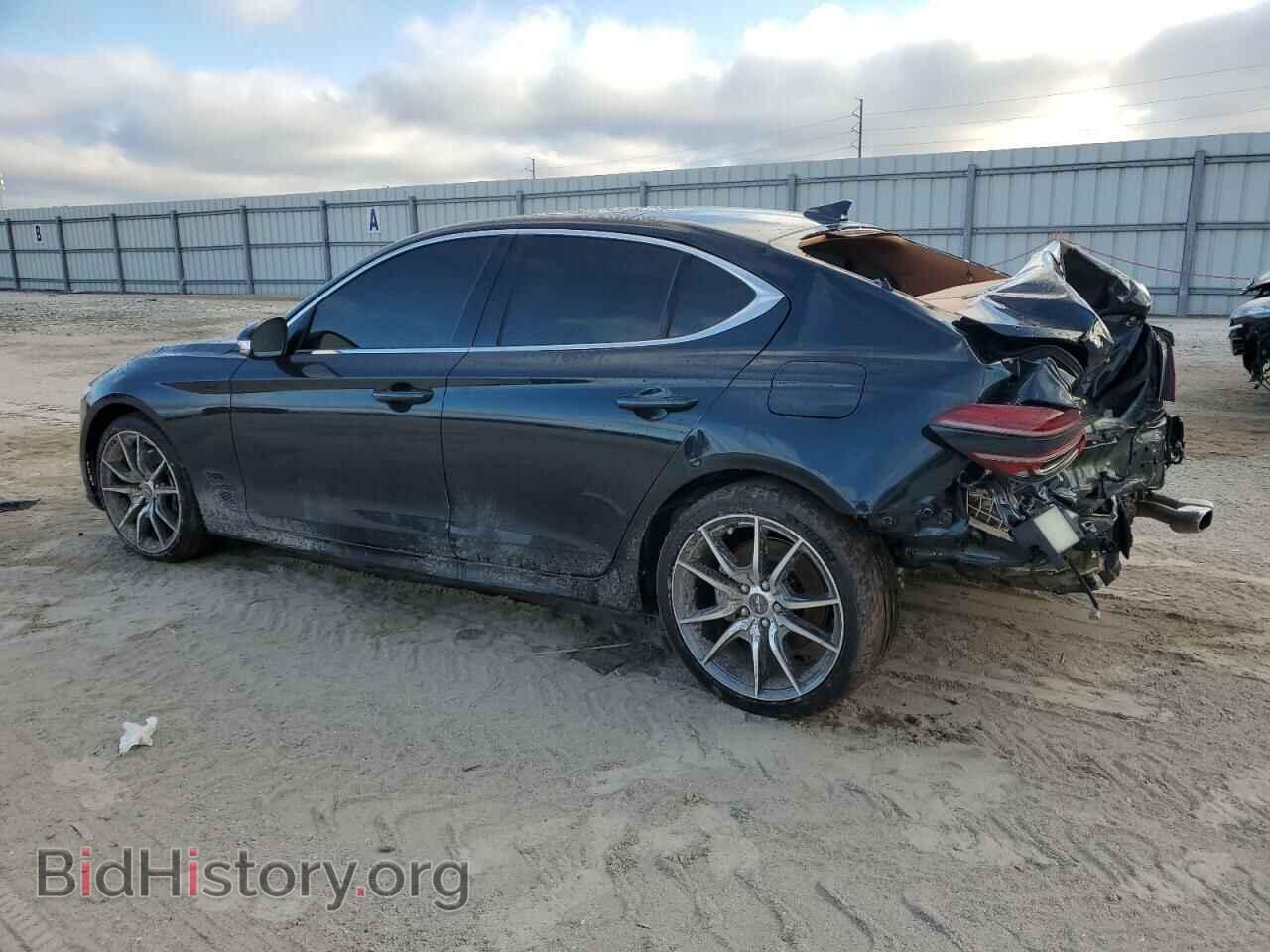 2022 GENESIS G70 BASE - VIN: KMTG34TA9NU098030 - Фото 2