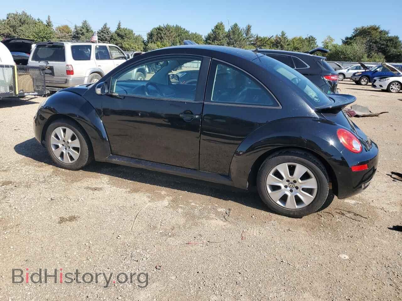 2010 VOLKSWAGEN BEETLE - VIN: 3VWPG3AG5AM011370 - Фото 2
