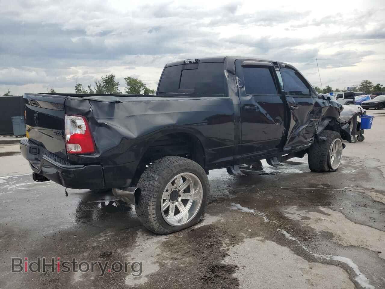 2017 RAM All Models - VIN: 3C6UR5DL5HG733135 - Photo 3