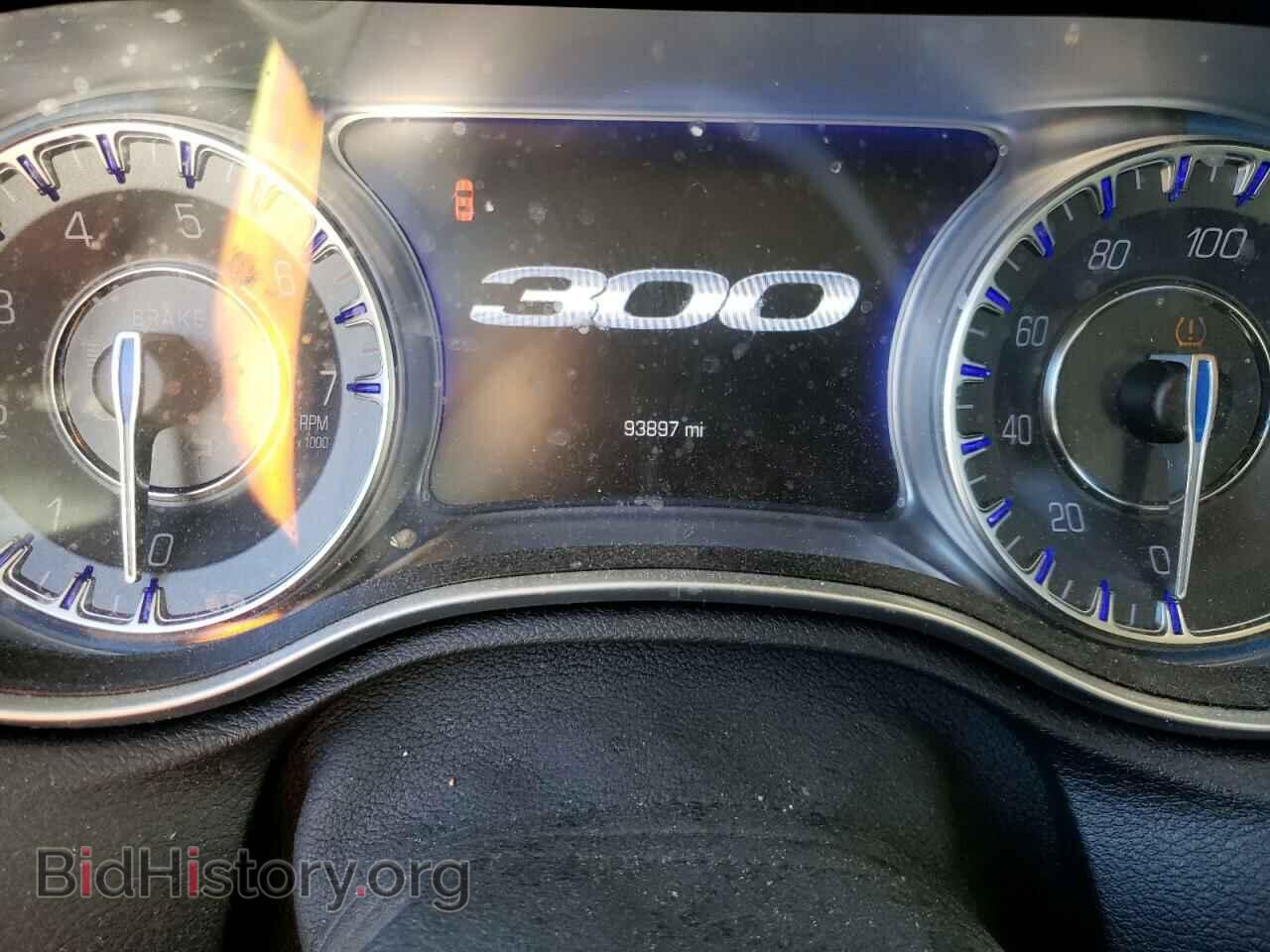 2019 CHRYSLER 300 - VIN: 2C3CCAKG1KH569138 - Фото 9
