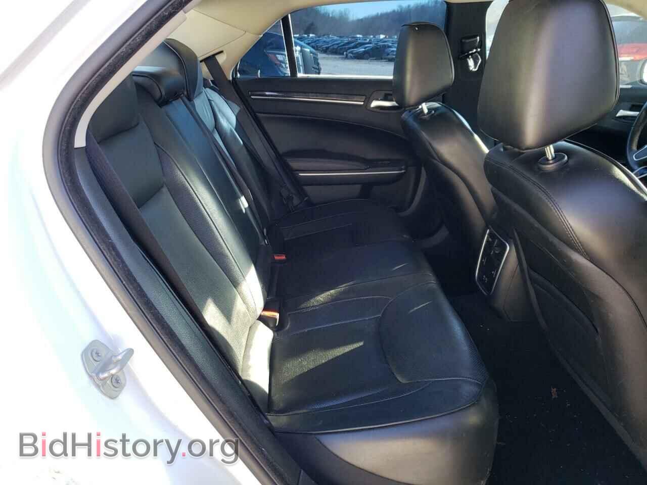 2019 CHRYSLER 300 - VIN: 2C3CCAKG1KH569138 - Фото 10