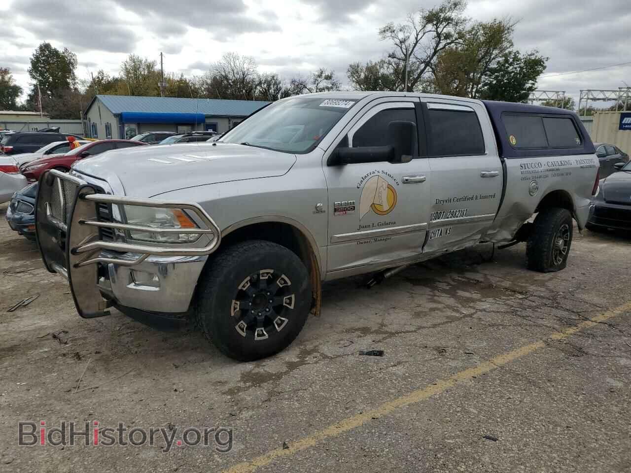 Photo 3D73Y3CL1BG549157 - DODGE All Models 2011