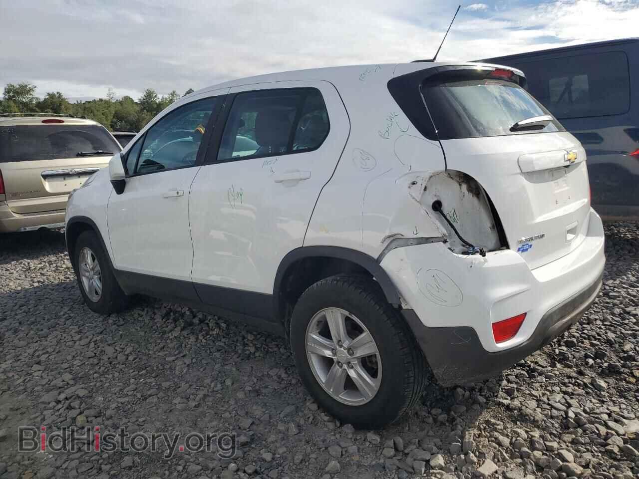 2017 CHEVROLET TRAX - VIN: 3GNCJNSB2HL256880 - Фото 2