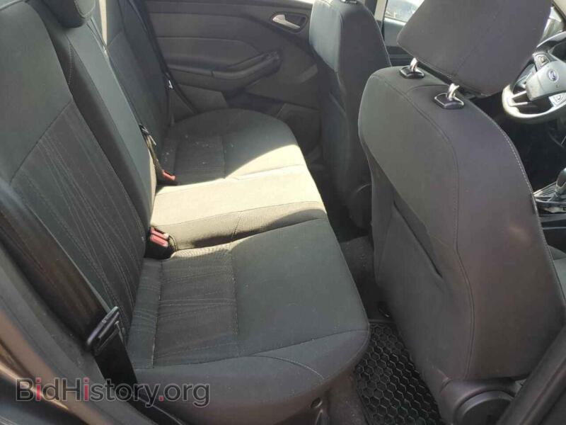 2016 Ford FOCUS (VIN 1FADP3F20GL331568) — photo 10 of 12