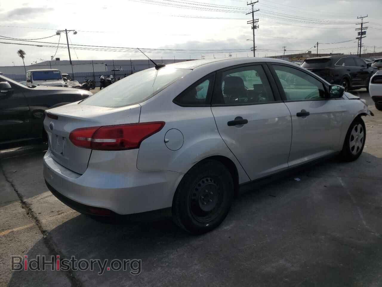 2017 FORD FOCUS - VIN: 1FADP3E21HL263932 - Фото 3