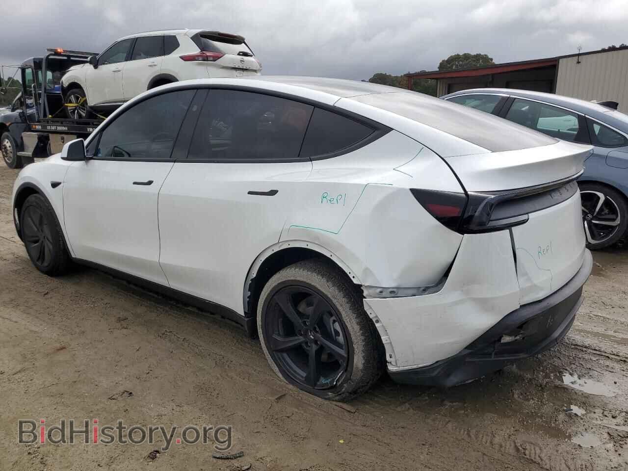 2026 TESLA MODEL Y - VIN: 7SAYGDED6TF384070 - Фото 2