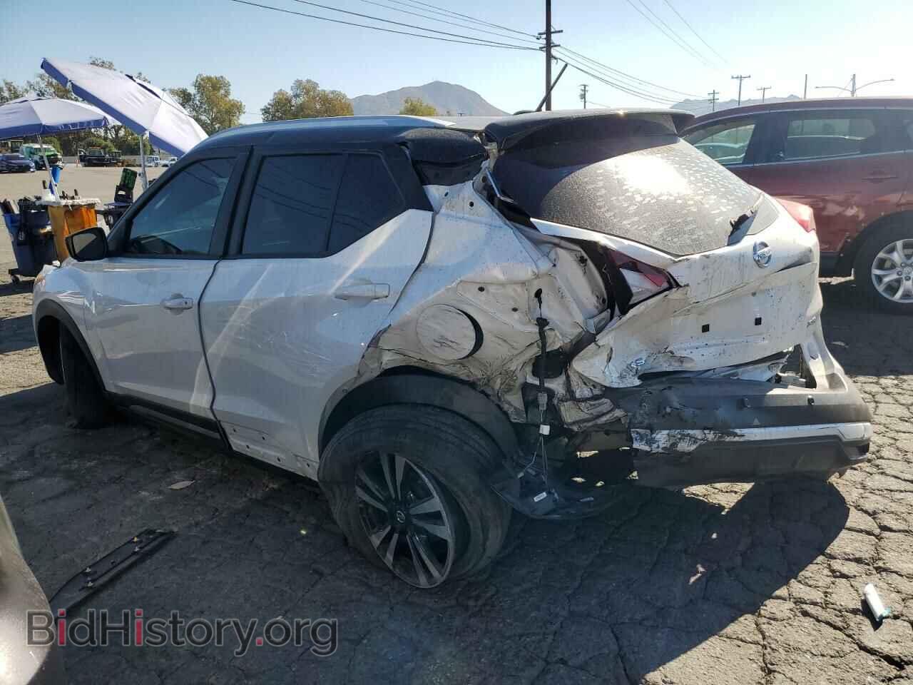 2020 NISSAN KICKS - VIN: 3N1CP5DV1LL505695 - Фото 2