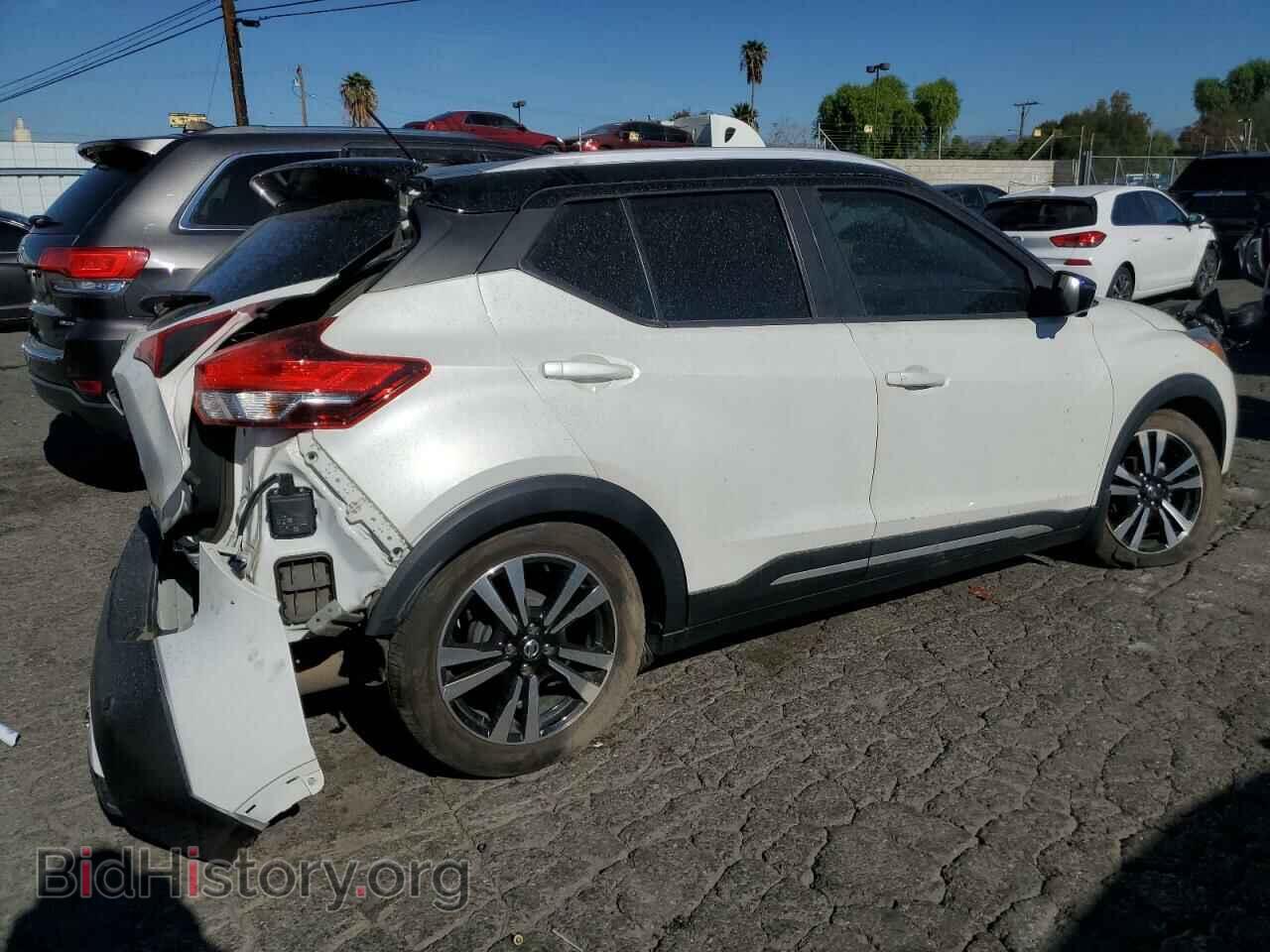 2020 NISSAN KICKS - VIN: 3N1CP5DV1LL505695 - Фото 3