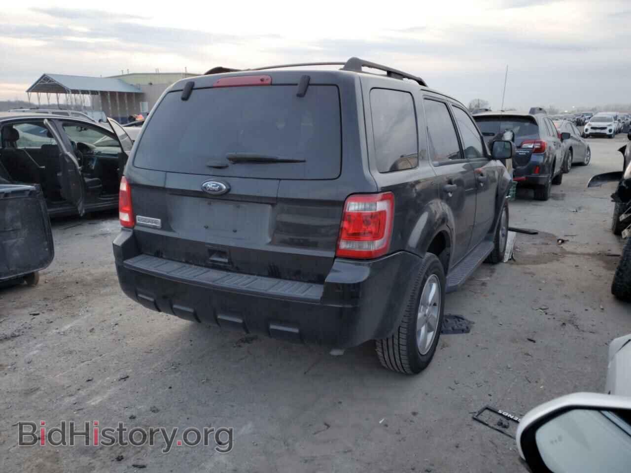 2011 FORD ESCAPE - VIN: 1FMCU0DG0BKB70502 - Фото 3