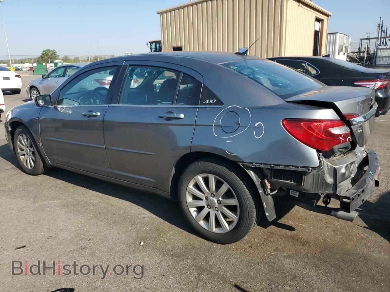 2013 CHRYSLER 200 - VIN: 1C3CCBBG7DN732021 - Фото 2