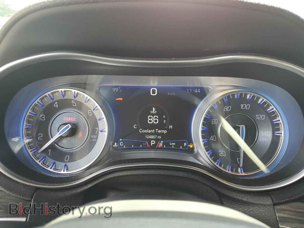 2018 CHRYSLER 300 - VIN: 2C3CCAAG5JH275967 - Фото 9