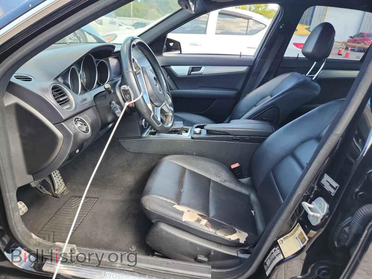 2012 MERCEDES-BENZ C-CLASS - VIN: WDDGF4HB7CA636672 - Фото 7