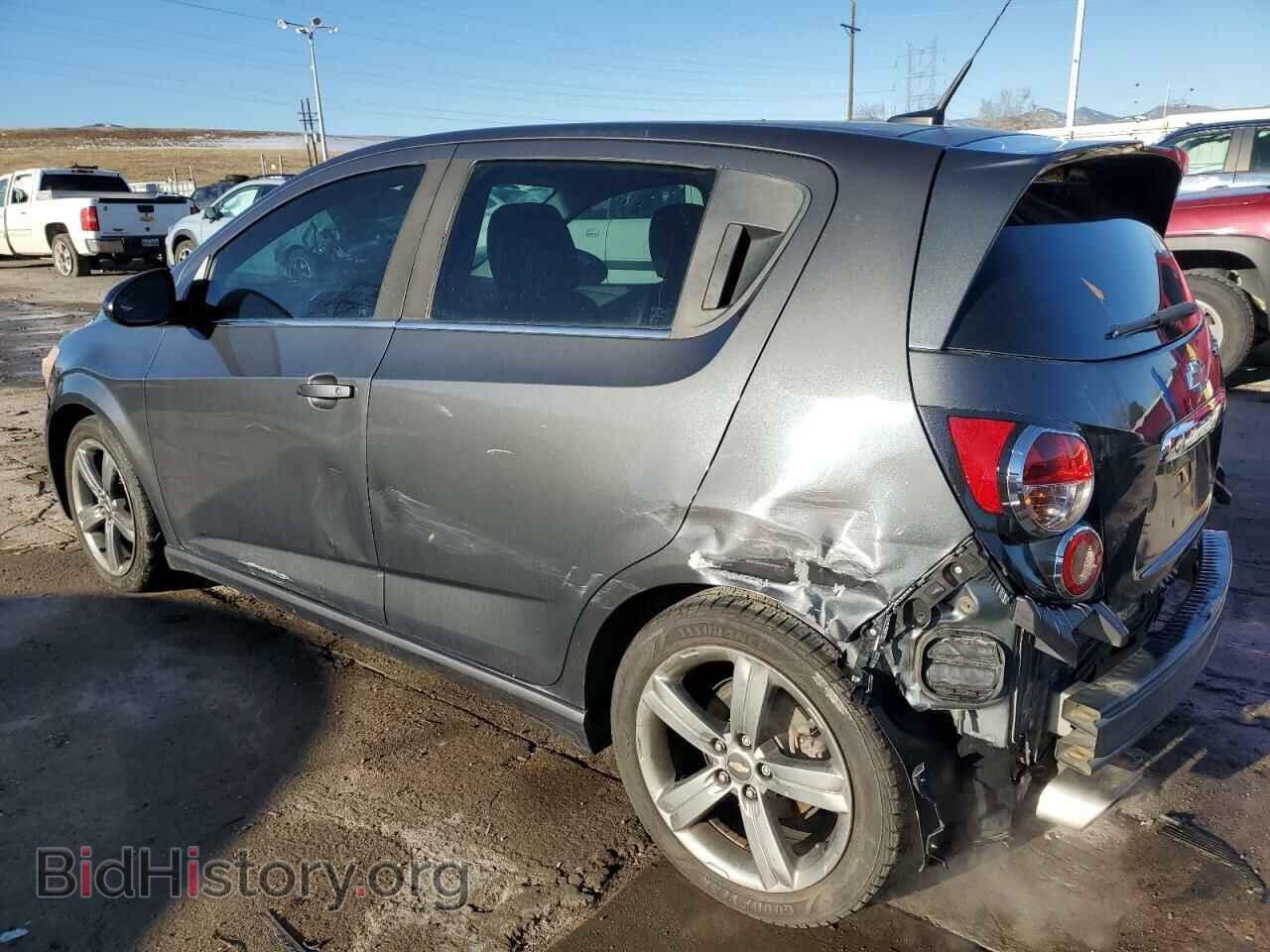2013 CHEVROLET SONIC - VIN: 1G1JG6SB3D4176467 - Фото 2