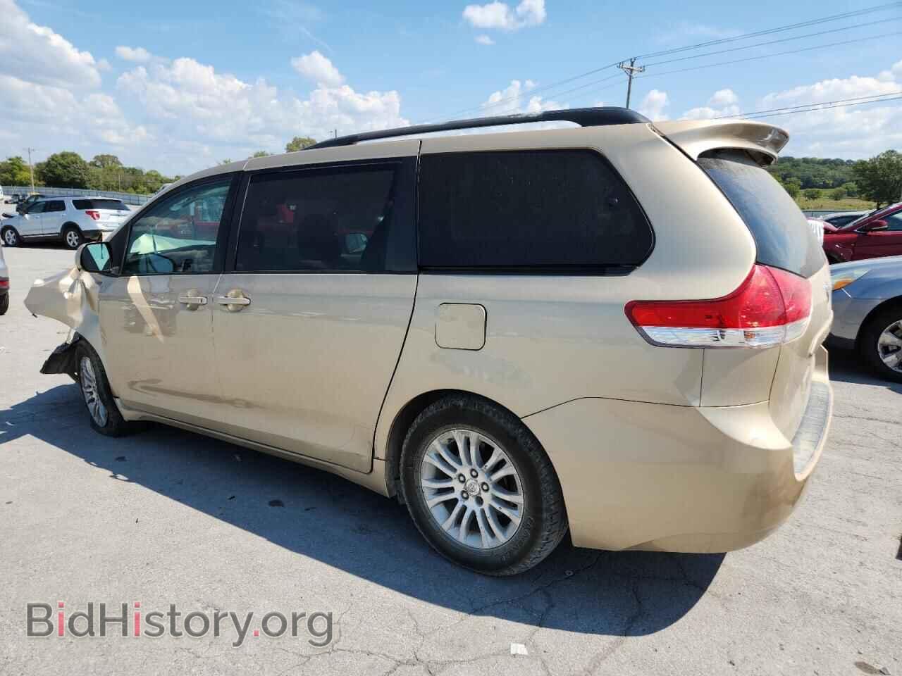 2011 TOYOTA All Models - VIN: 5TDYK3DC5BS046801 - Фото 2