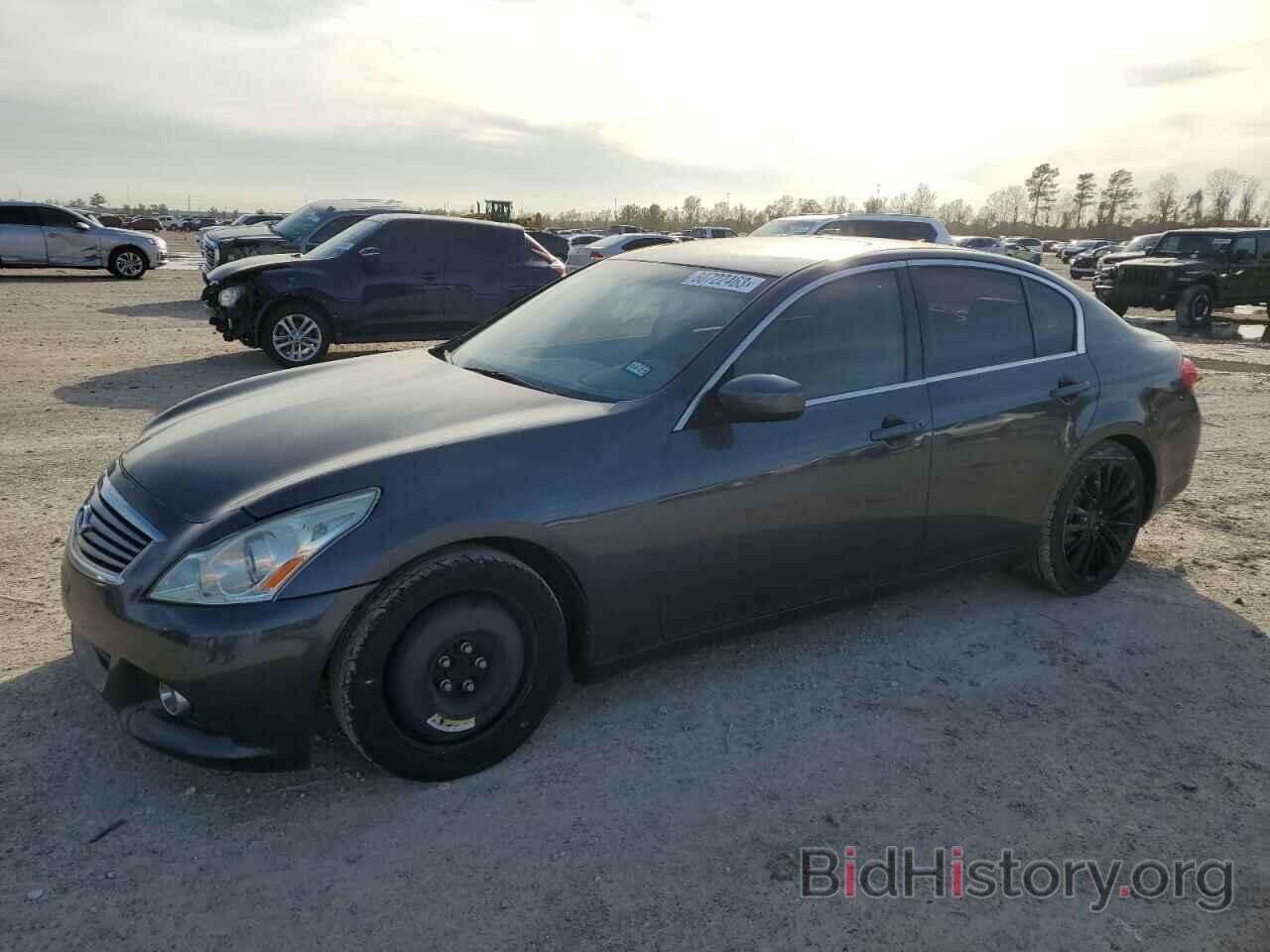 Photo JN1CV6APXBM304495 - INFINITI G37 2011