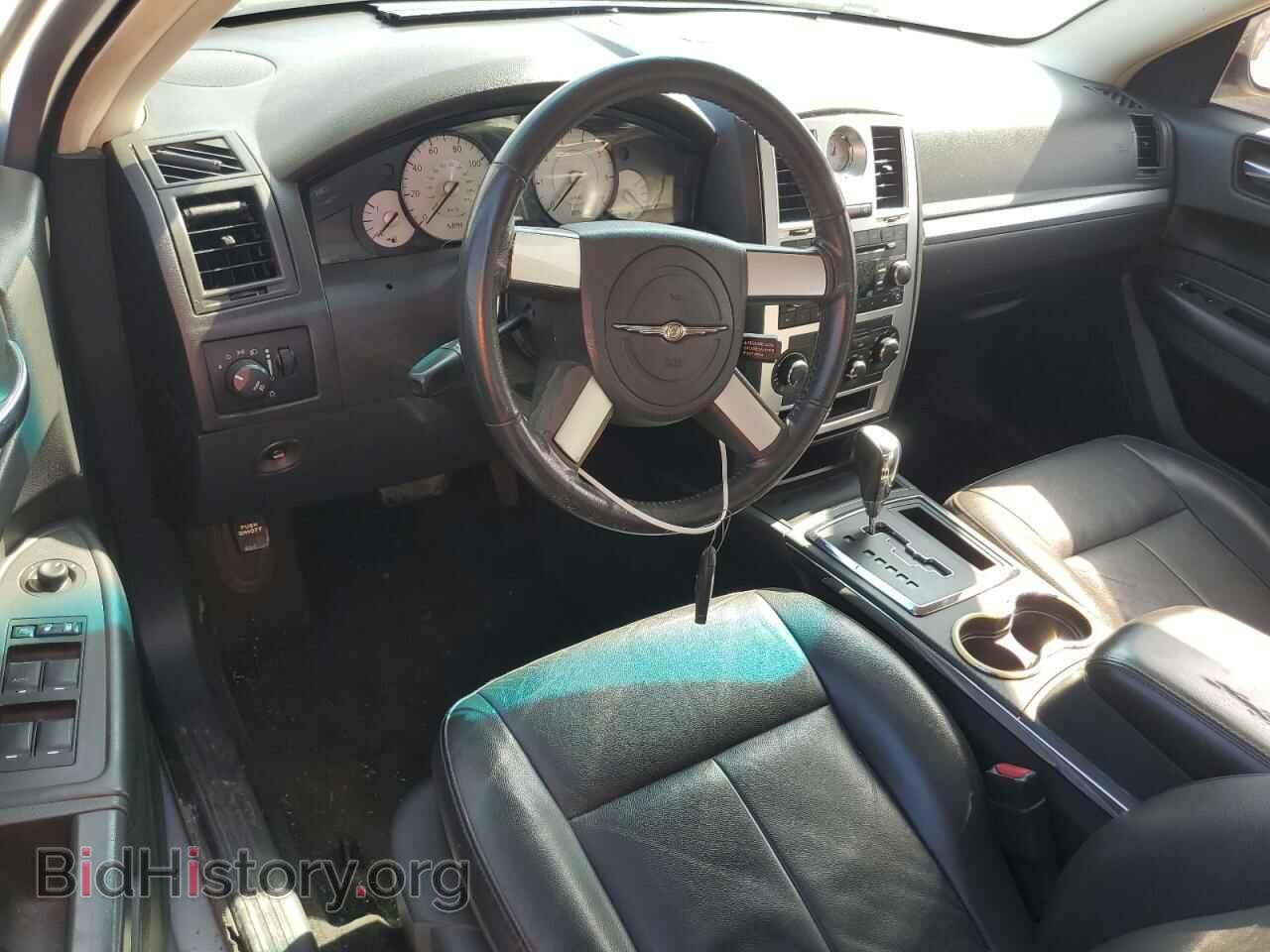 2010 CHRYSLER 300 - VIN: 2C3CA5CV6AH201188 - Фото 8