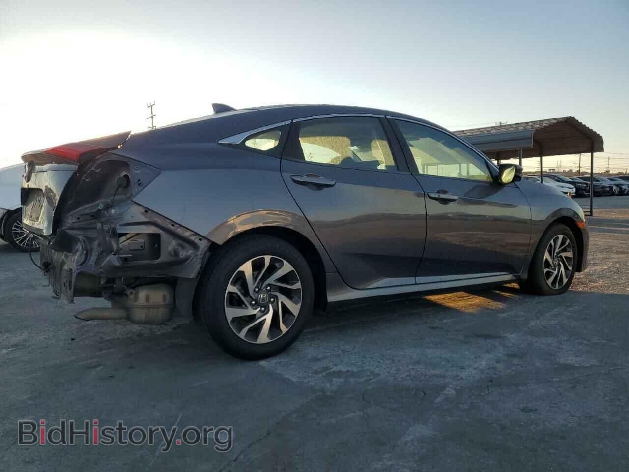 2018 HONDA CIVIC - VIN: 2HGFC2F74JH552195 - Photo 3