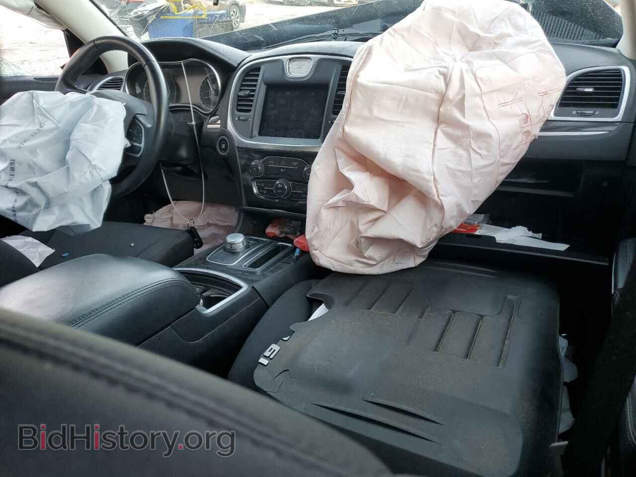 2018 CHRYSLER 300 - VIN: 2C3CCAAG2JH265025 - Фото 8