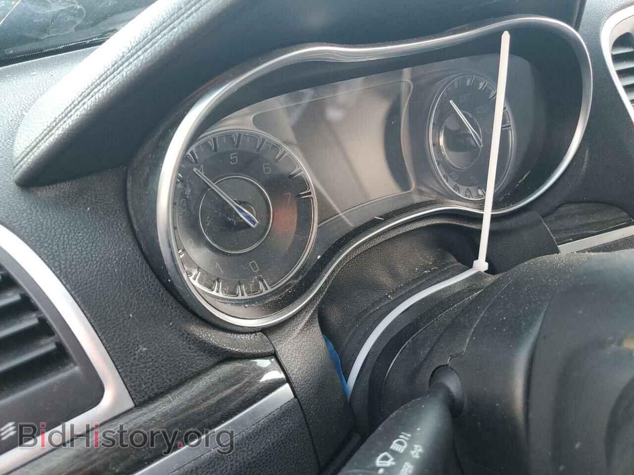 2018 CHRYSLER 300 - VIN: 2C3CCAAG2JH265025 - Фото 9