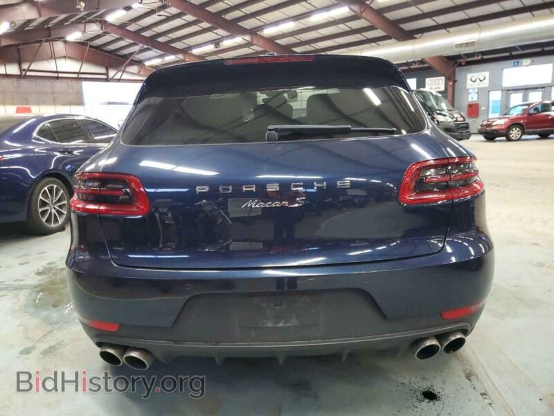 2017 Porsche MACAN (VIN WP1AB2A54HLB11874) — photo 6 of 12