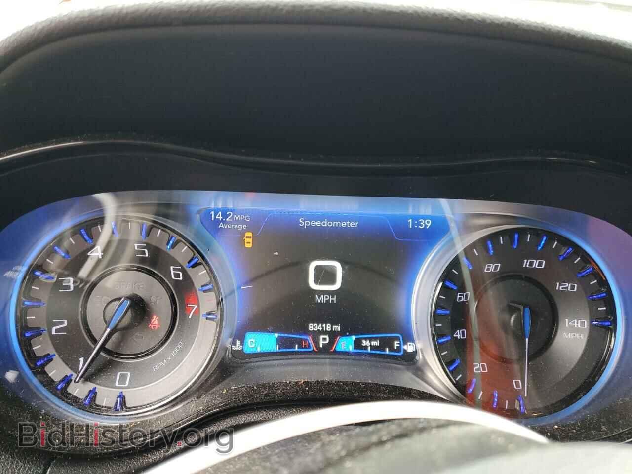 2019 CHRYSLER 300 - VIN: 2C3CCAGG9KH610740 - Фото 9