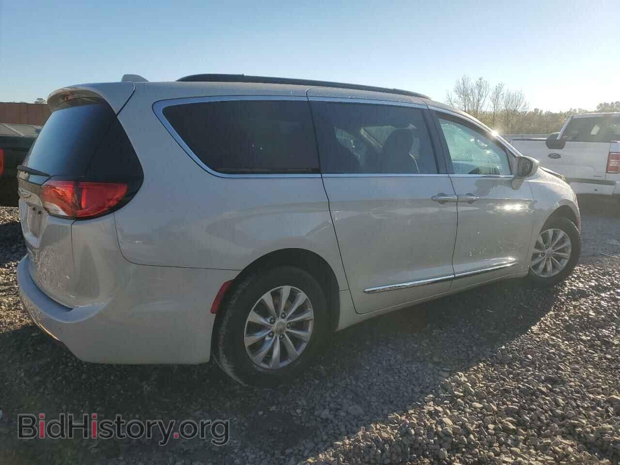 2017 CHRYSLER PACIFICA - VIN: 2C4RC1BG7HR710741 - Фото 3