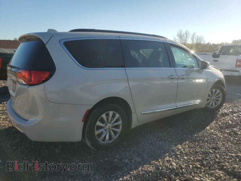 2017 Chrysler PACIFICA (VIN 2C4RC1BG7HR710741) — фото 3 из 13