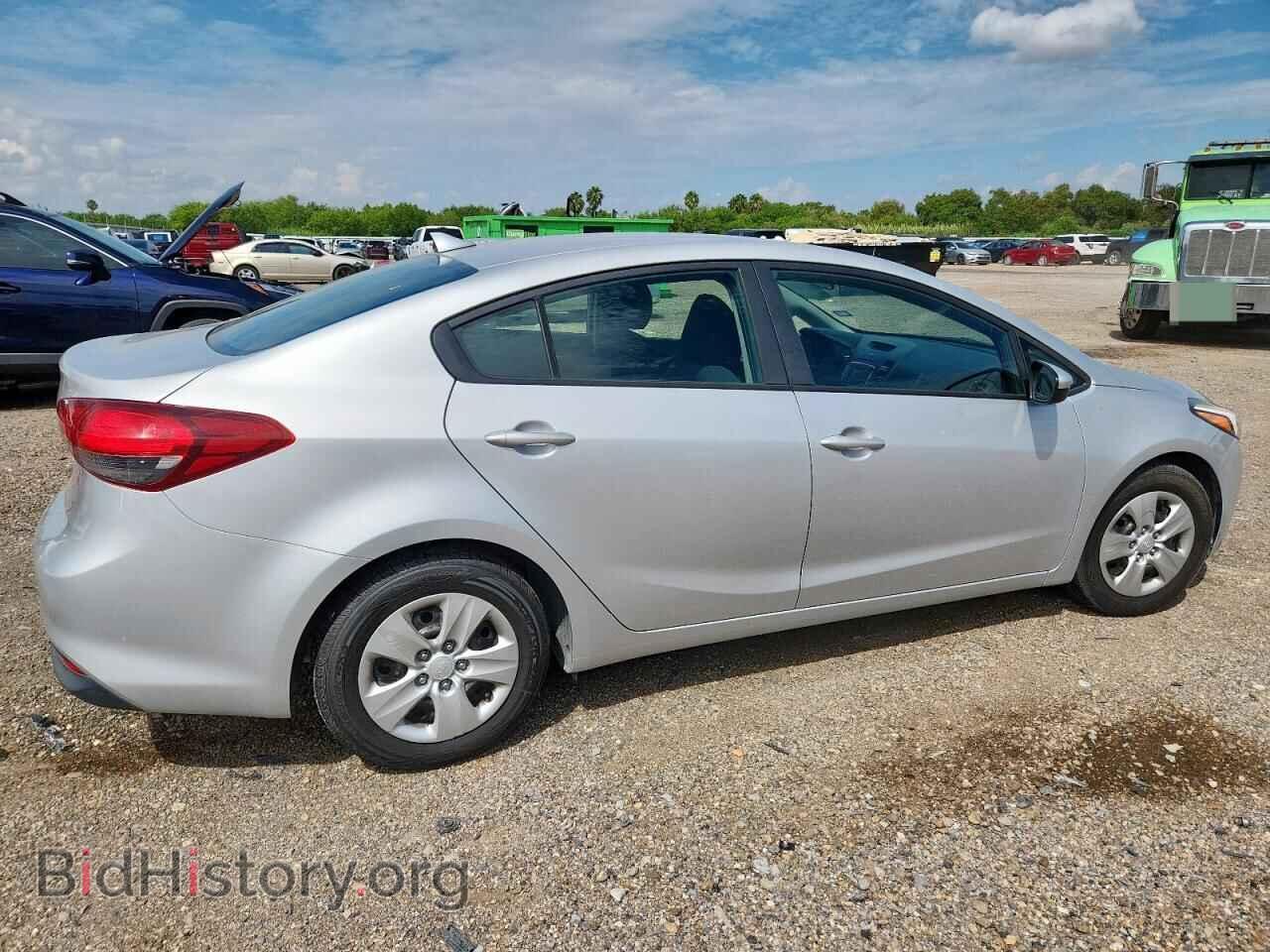 2017 KIA FORTE - VIN: 3KPFK4A7XHE082524 - Фото 3